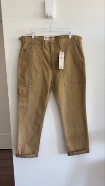 NWT: Levi's Men's Utility Stretch Pants, Khaki Tan, Large, 36x30